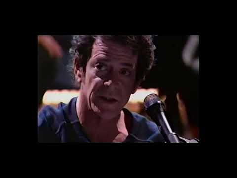 Lou Reed explains that VICIOUS and SWEET JANE have the same chords