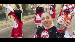 Bagno di folla per la prima sfilata del Mandorlo in Fiore