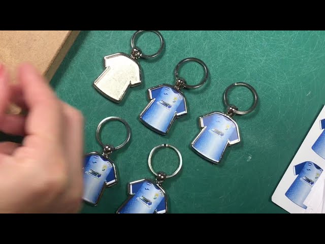 Vídeo relacionado con Llavero Personalizado Fútbol (Nombre equipo) | Llavero con Foto a Dos Caras | Regalo Original para Aficionados del Fútbol Valencia | Regalo Camiseta Equipo Fútbol
