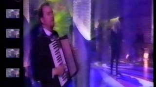 Bonnie Tyler - He is the King (SAT 1)