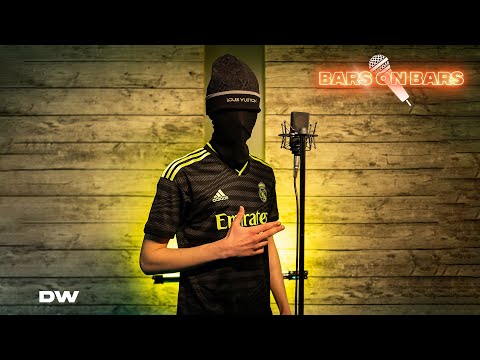 Dw - Bars On Bars I S2:E4