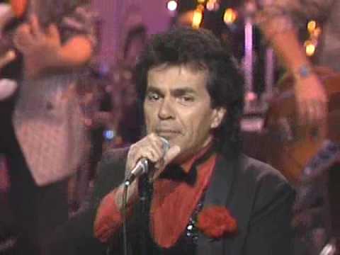 JOEY DEE & THE STARLIGHTERS-(LIVE)-"PEPPERMINT TWIST"(LYRICS)