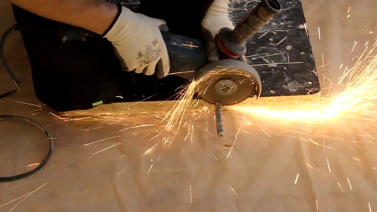 Углошлифовальная машина Bosch GWS 15-125 CIEH (0.601.830.322)  1500Вт 2800-11000об/мин 125мм