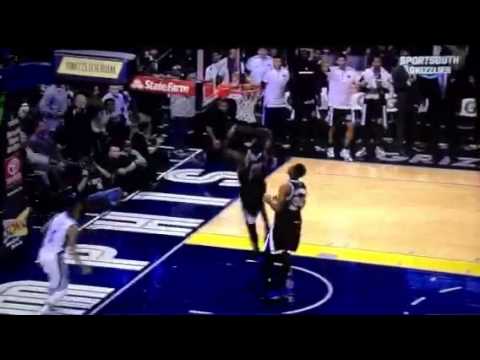 Courtney Lee Makes Game Winning Reverse Layup as Time Expires