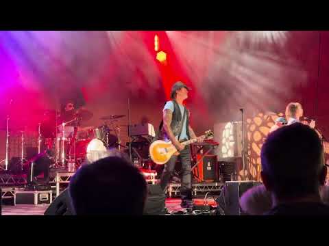 Terrorvision - Middleman (live and terrific at Sunderland Fire Station 29/8/25)