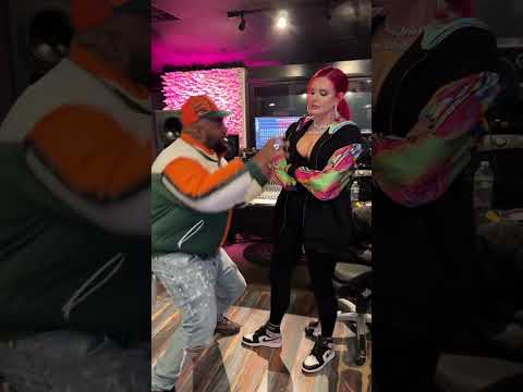 #IWANNABATTLE - QUEENZFLIP VS JUSTINA VALENTINE FROM WILD N OUT