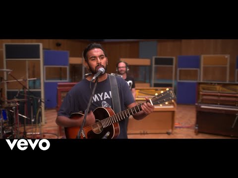 Himesh Patel, Lily James - I Want To Hold Your Hand (Tracks On The Tracks Sessions)