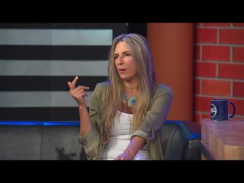 Luz Amparo Álvarez imitando a Natalia París y Amparo Grisales  | Llegó La Noche