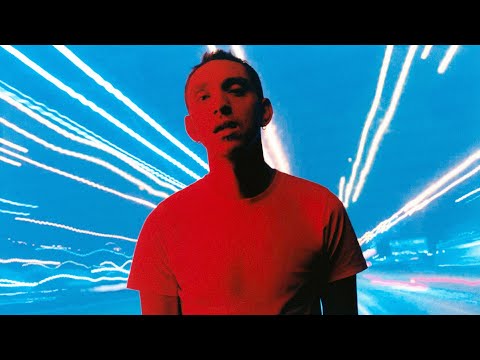 Oliver Sim – GMT (Jamie xx Remix)