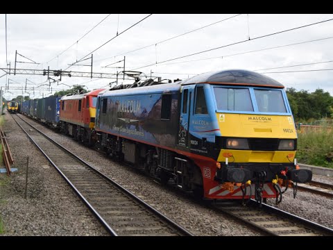 #695: DB Cargo Class 90024 & 90019 and Freightliner Class 86614 & 86605 pass Acton Bridge (21/07/16)