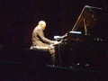 Hank Jones "Oh What A Beautiful Mornin'" @ Jazz à la Villette (Paris)
