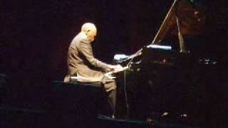 Hank Jones "Oh What A Beautiful Mornin'" @ Jazz à la Villette (Paris)