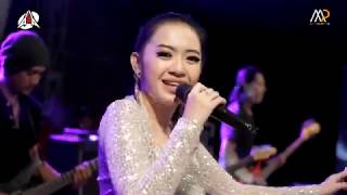 Download lagu Rena kdi peluklah aku  LIVE MANUNGGAL-NGUSIKAN-JOMBANG mp3 Download lagu Rena kdi peluklah aku  LIVE MANUNGGAL-NGUSIKAN-JOMBANG mp3