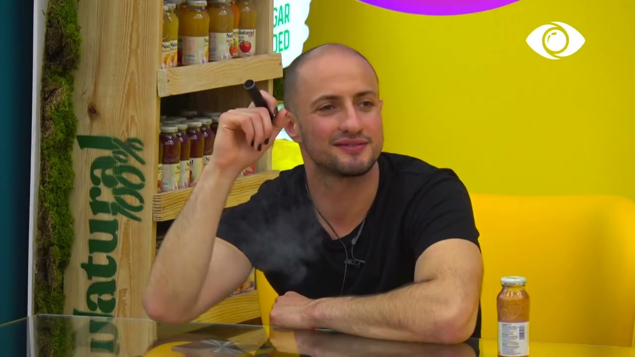 Kristi tregon çfarë pëlqen te Keisi