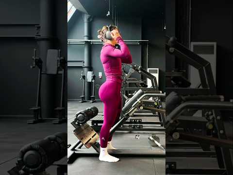 Gym Girl Glutes Transformation 🔥🍓🍓 #crossfit #fitness #model #gymlover #legsday #glutes #model #abs