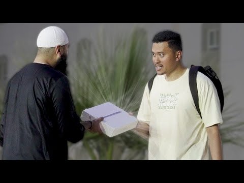 Surprising Muslim College Students with MacBooks Who NEED Them!