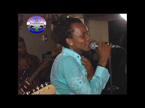 Reginald Cangé FASIL Interpretation Tropicana mwen gen yon ti bouboute ke mwn renmen anpil. RETRO