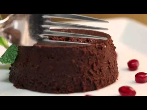 FREE Dessert tasting and market in János Restaurant's terrace