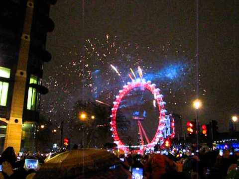 London Fireworks 2014 - New Year's Eve Fireworks, Countdown and Fireworks Start (1.1.2014)
