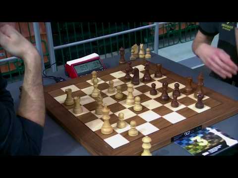 White's push using b2 fianchetto bishop,  GM Jaracz Pawel -  GM David Navara