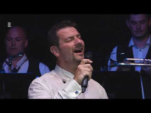 Měsíční řeka - Moon River zpěv - Honza Mlčoch se svou velkou kapelou v ČESKÉM ROZHLASE