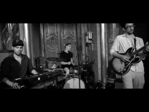 nebenzimmer sessions x PHANDA //ImPulsTanz Festival /live - MacGyver Sample