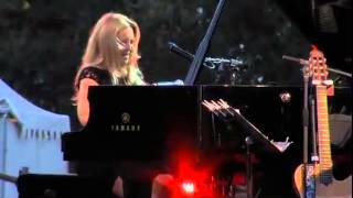 ELIANE ELIAS CHEGA DE SAUDADE