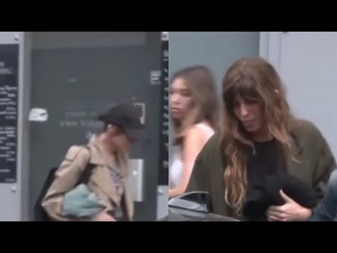 Mort Jane Birkin, Charlotte Gainsbourg et Lou Doillon quittant le domicile de la star, visages fermé
