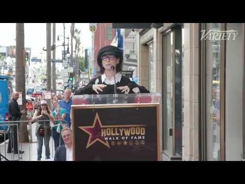 Amy Sherman-Palladino's HEARTFELT Tribute to Lauren Graham: "The Next Katharine Hepburn"