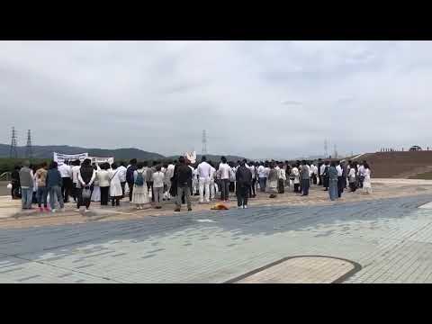 経営学科 スリランカのテロ事件を受けて大阪で開催された追悼式。冒頭で行われた国家斉唱の映像。