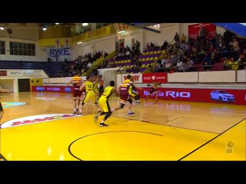 Radukić forces overtime with amazing triple (Split - Bosna Royal, 17.11.2017)