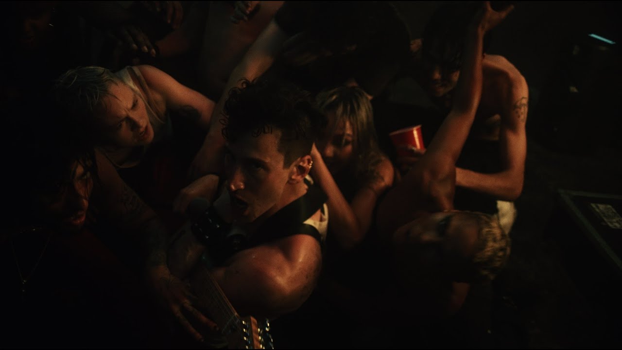 Des Rocs - MMC (Official Music Video) - YouTube