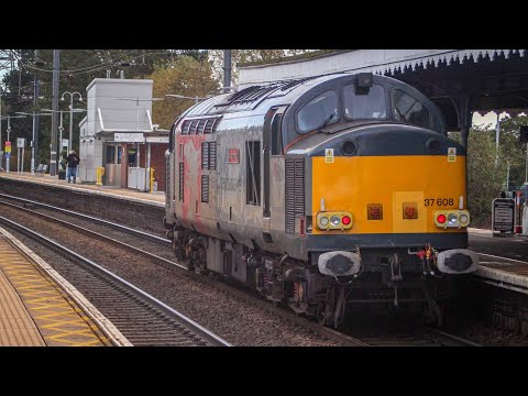 37608 opens up out of Manningtree 22/10/20