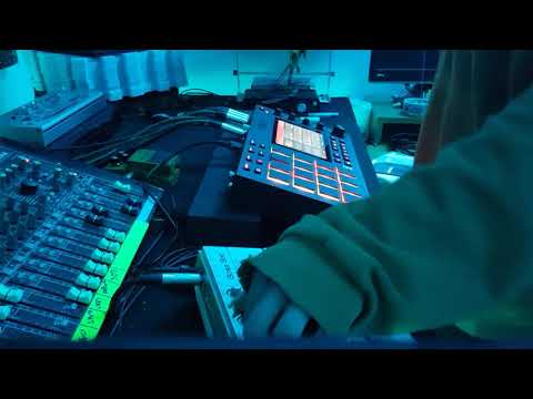 EDGR303 - ACID BANE (Extract Live)