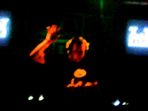 Evolution Special - Leon Bolier