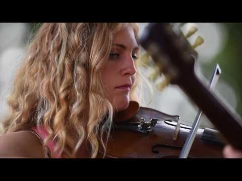 Video: Family in Fiddlers at the County Fair
