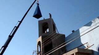 preview picture of video 'Instalação da Cruz na Torre da Igreja Imaculado Coração de Maria em Limeira - SP.'