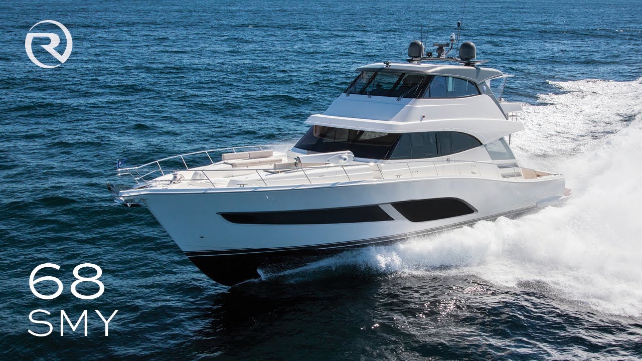 Riviera 68 Sports Motor Yacht - Trailer