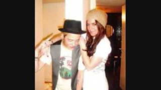 Lindsay Lohan and Samantha Ronson = Rohan