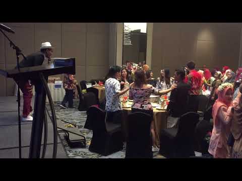 Emcee Zakee ice breaker