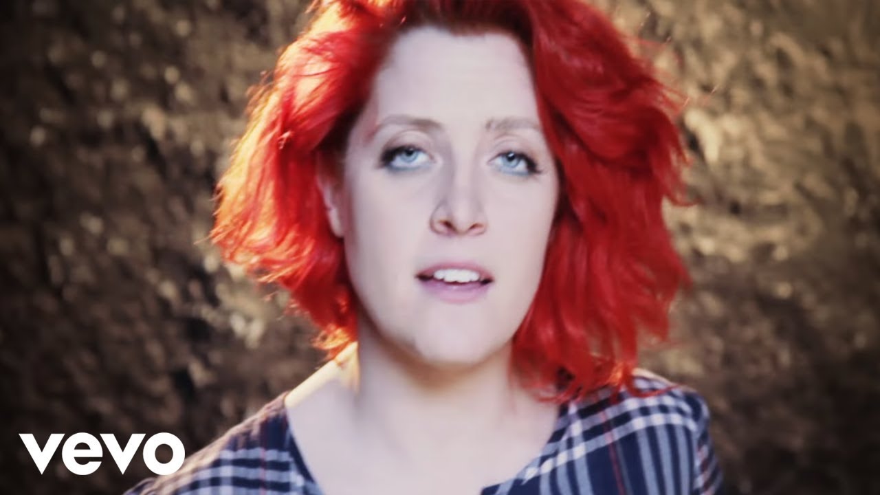 Watch Now Noemi - Sono solo parole (Official Video) Noemi - Sono solo parole (Official Video)