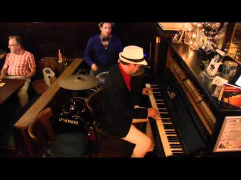 Boogie im Linkewitz - 3 - Kölsch/Schweizer Gaudi mit Stefan, Daniel, Chris u.a.