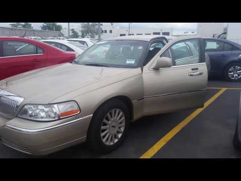 2005 Lincoln Town Car