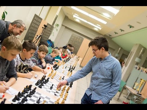 Simultánka s FM Marekom Karasom 2016 |Bratislavská šachová akadémia|