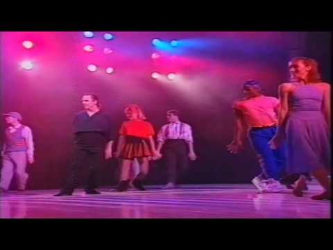 Wayne Sleep (Royal Variety Performance) Victoria Palace Theatre 1991 HD