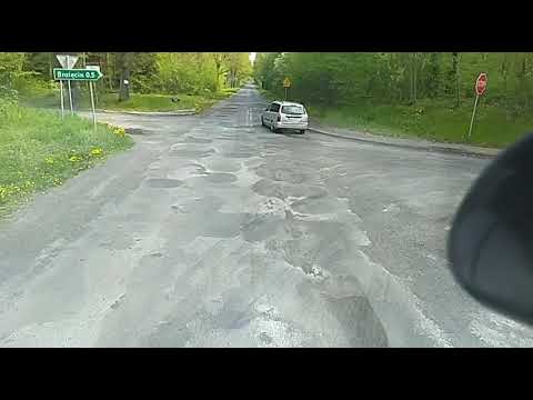 wymuszenie przez upośledzenie kierowcy Forda.