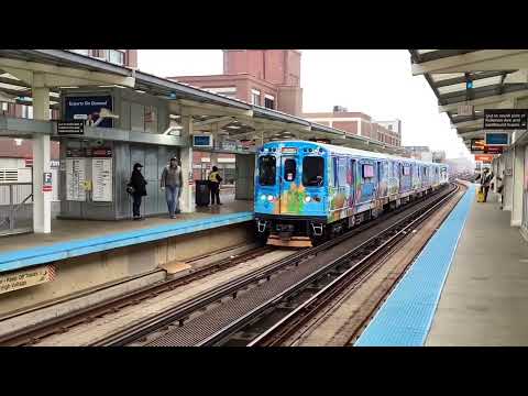 CTA 2022 Holiday ChristMas Train Running On The CTA Red Line Stopping At Fullerton CTA Station
