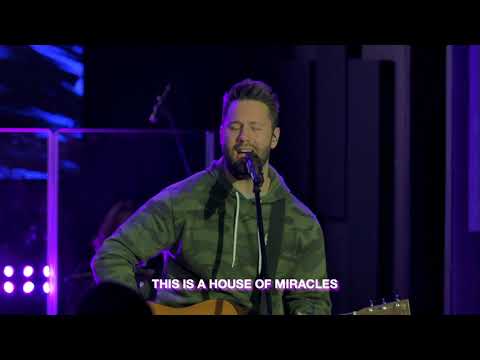 House Of Miracles (Live) | Worship Moment
