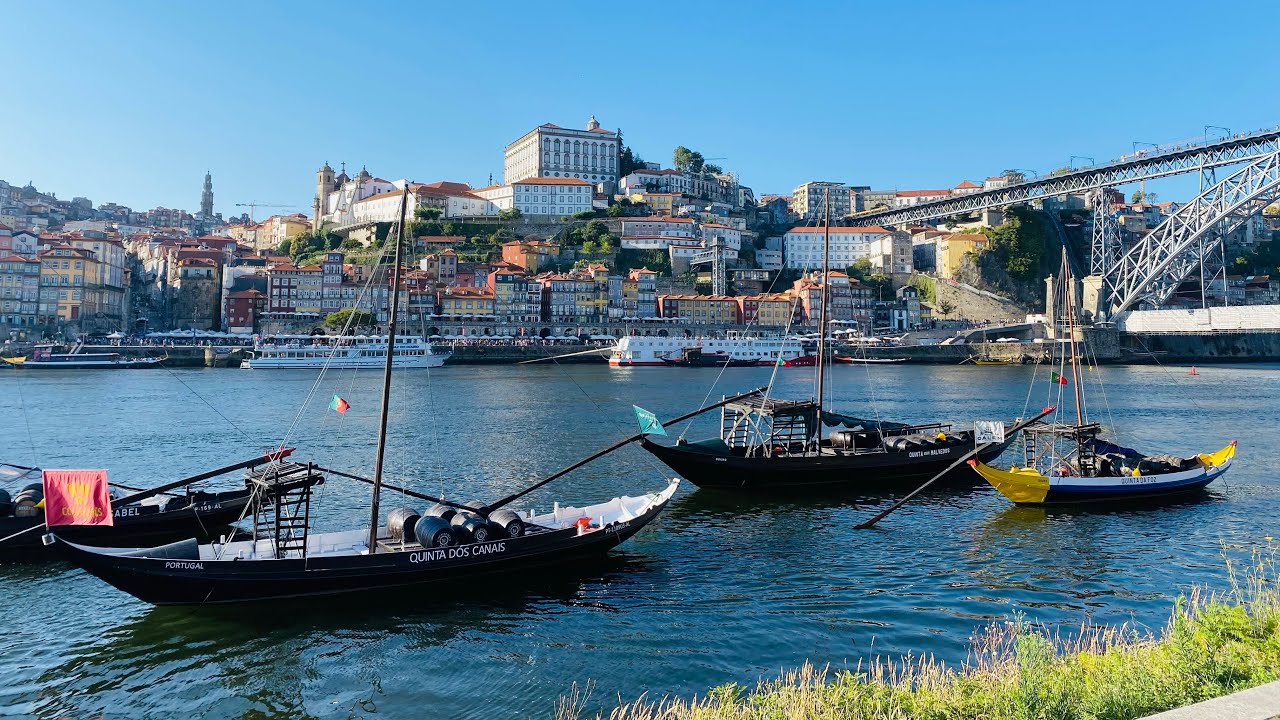 Embark on a stroll around Vila Nova de Gaia.