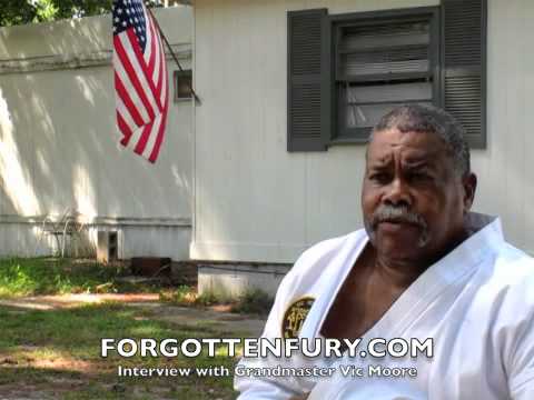 Vic Moore speaks on Bruce Lee speed drill at the Ed Parker International